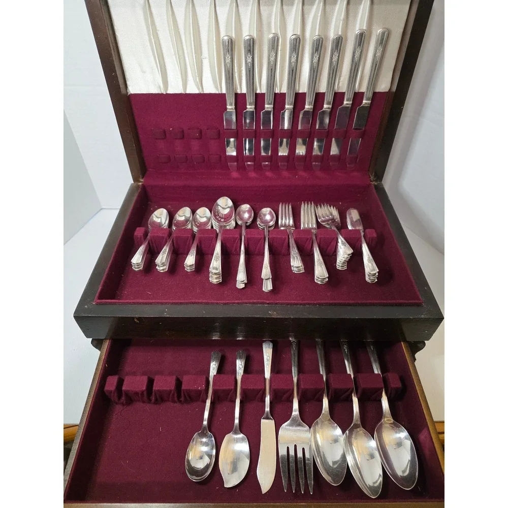 Wm Rogers & Son Silverplate Flatware Set 50+ pc Silver Fair Overland